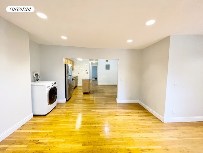 Foto del edificio - 135 Putnam Ave