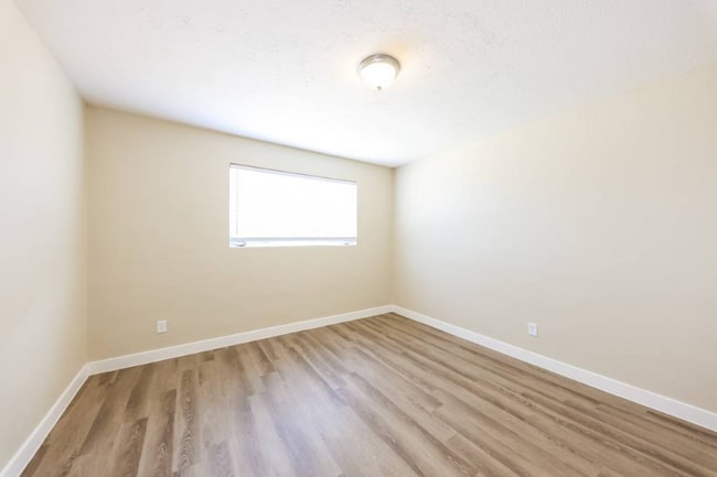 Building Photo - 4908 W Catalina Dr