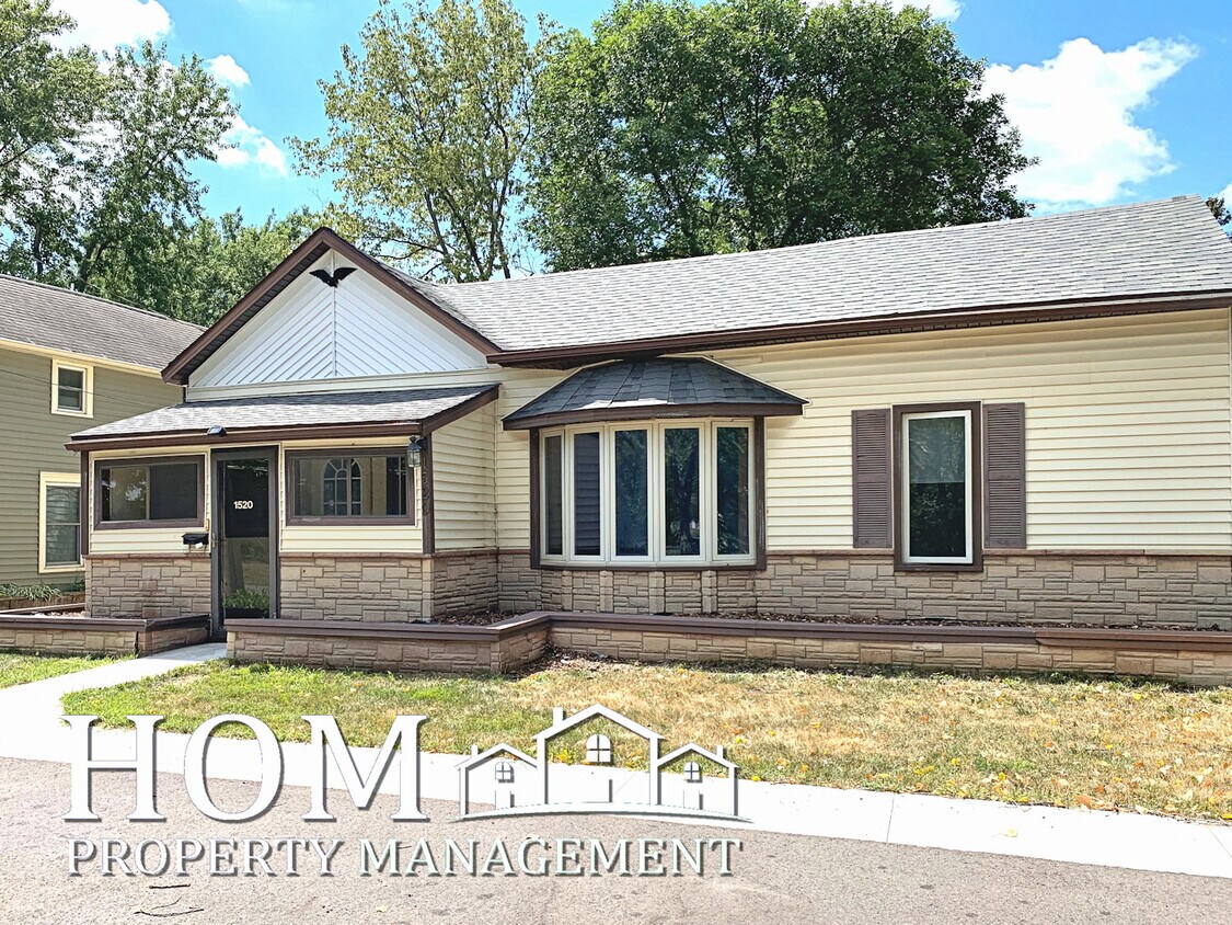 1520 4th Ave, Mankato, MN 56001 House Rental in Mankato, MN