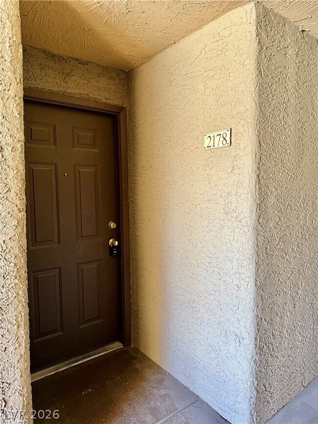 Foto del edificio - 2200 S Fort Apache Rd