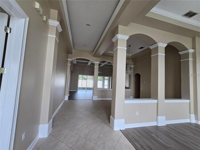 Foto del edificio - 13613 Larsen Ln