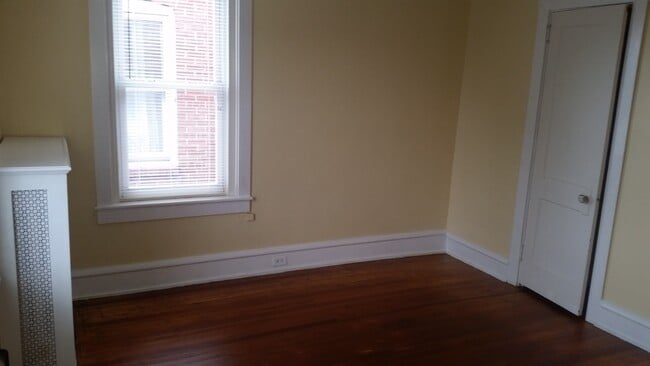 Building Photo - 314 S Sterley St
