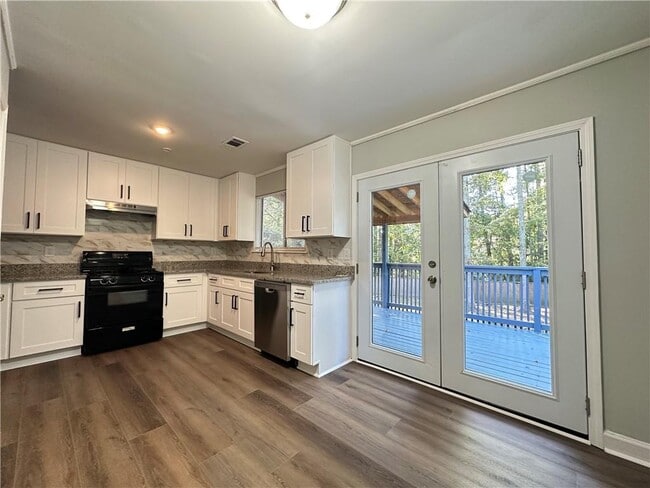 Foto del edificio - 2496 Landington Way NW