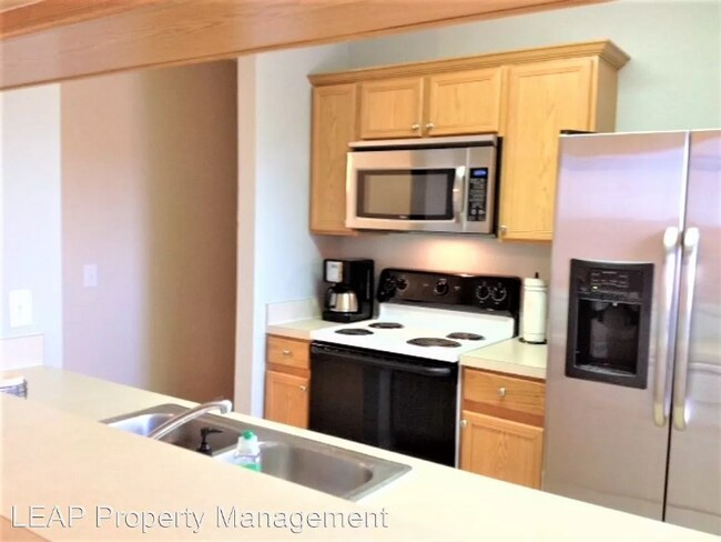 Building Photo - 4713 Rhone Dr