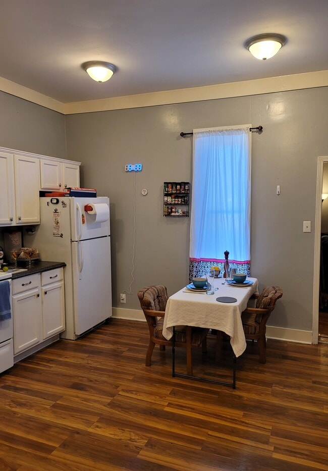 Cocina - 628 Clark Ave