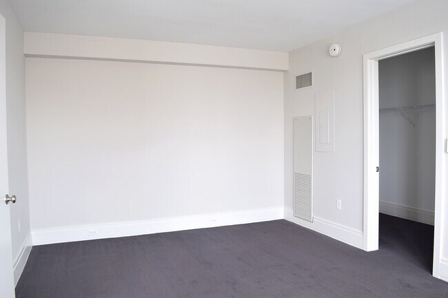 Interior Photo - Bellerive