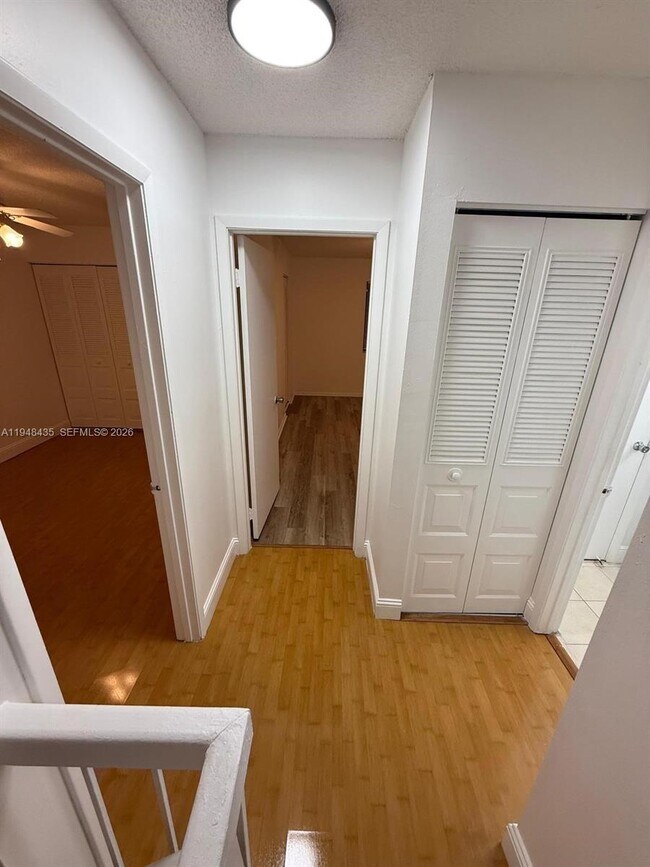 Foto del edificio - 5811 NW 21st St