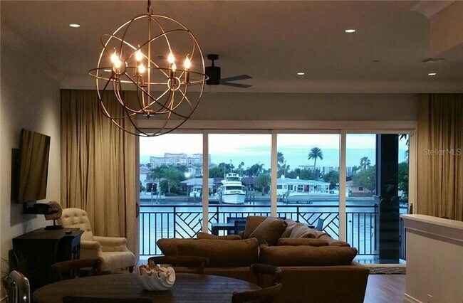 Foto del edificio - 152 Brightwater Dr