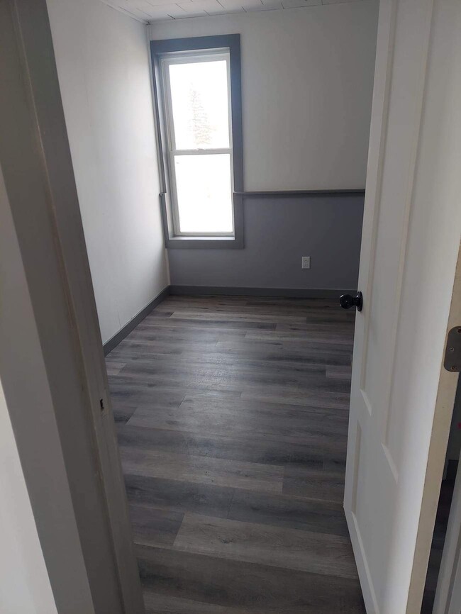 Bedroom - 36 W Eau Claire St