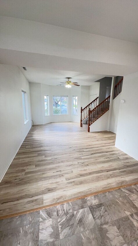 Foto del edificio - 3834 Viewcrest Dr