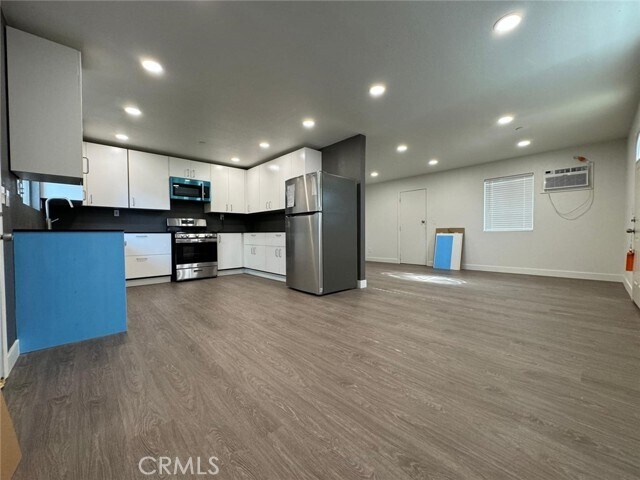 Building Photo - 7135 Dwight Way