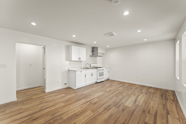 Foto del edificio - 701 1/4 N Avenue 50