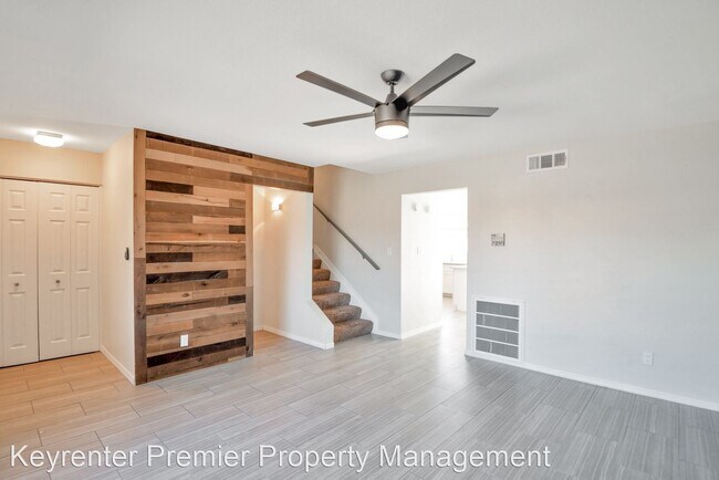 Building Photo - 3 br, 2.5 bath House - 6005 N Granite Reef...