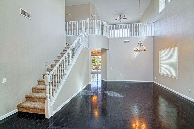 Foto del edificio - 938 E Indian Wells Pl