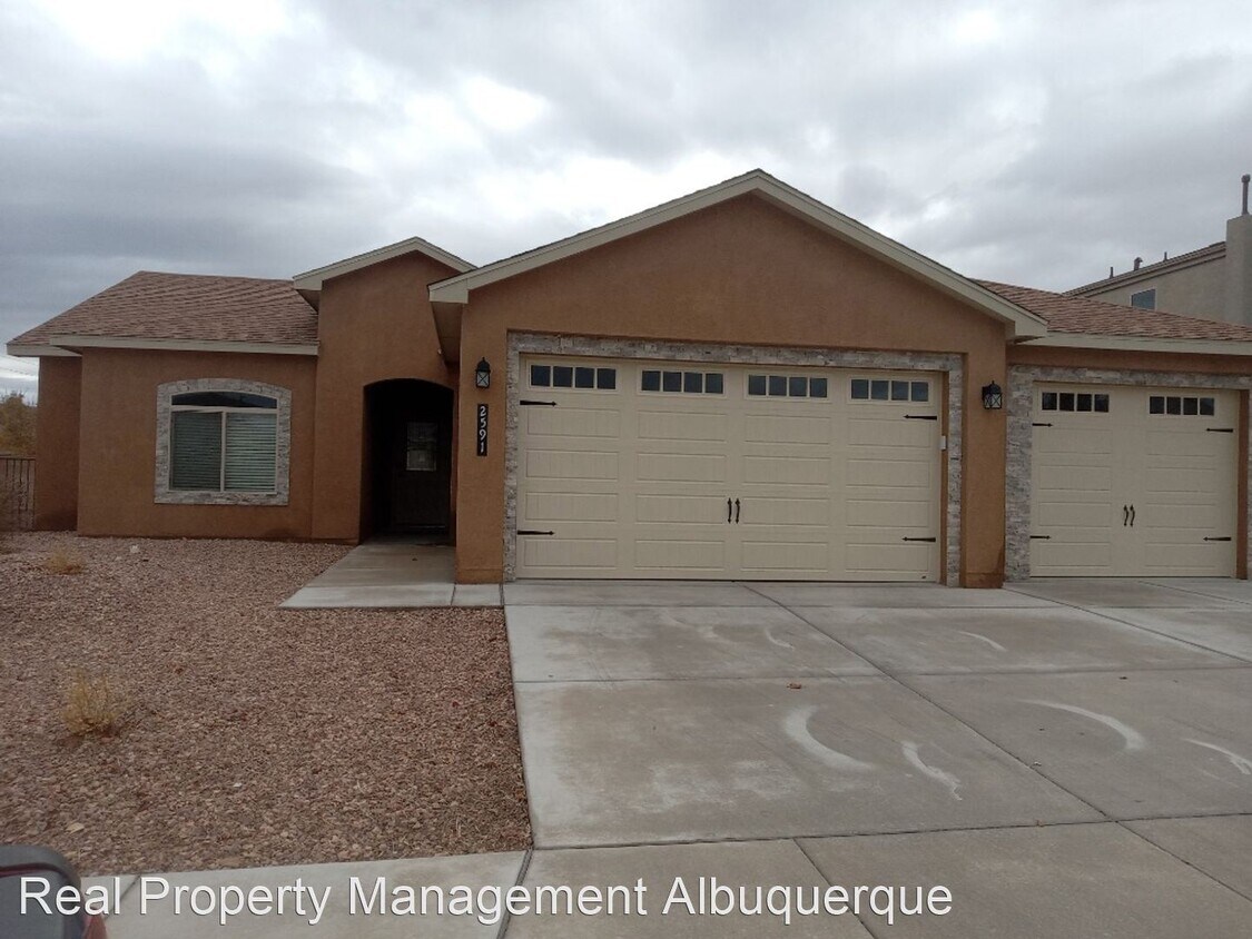 2591 Crimson Clover St SW, Los Lunas, NM 87031 House Rental in Los
