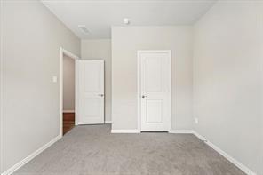 Building Photo - 2213 Mustang Wy