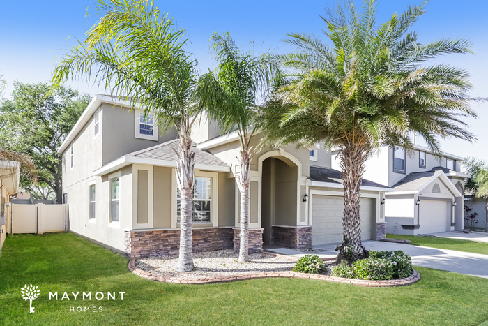 Building Photo - Impressive 5 Bedroom Home