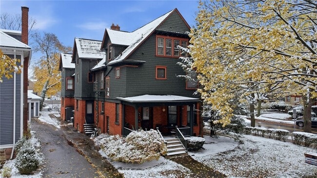 Foto del edificio - 98 Barrington St