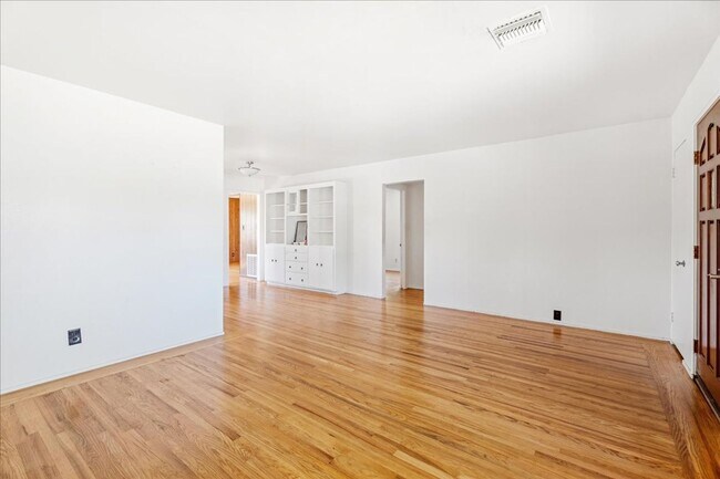 Building Photo - 4341 62nd St