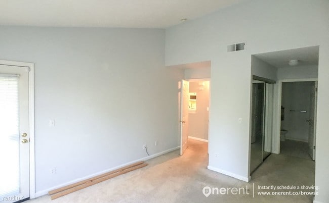 Building Photo - 1800 Bevin Brook Dr