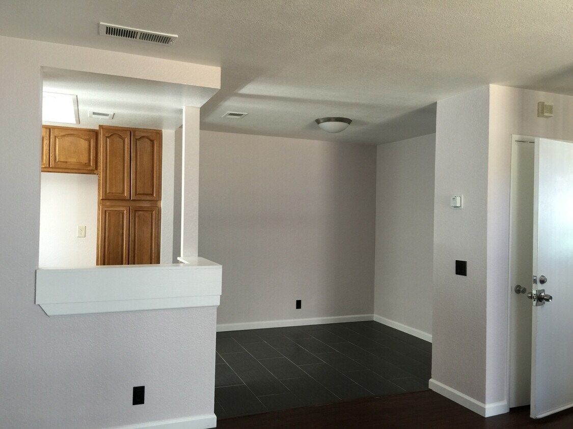 Primary Photo - 13514 Francisquito Ave