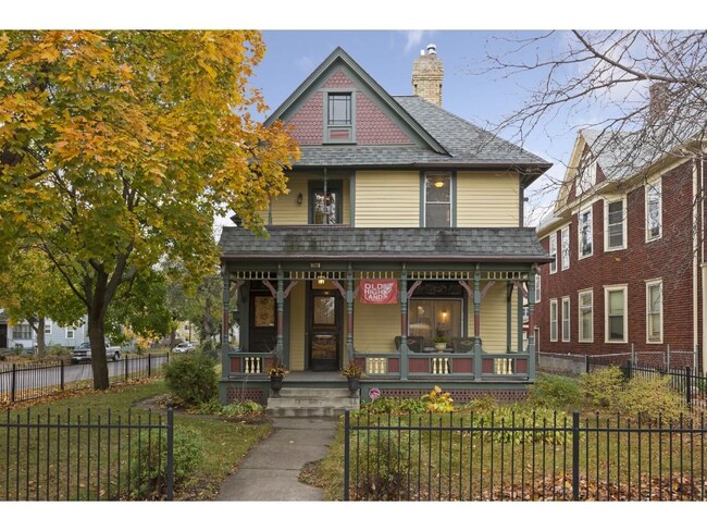 Foto del edificio - 1601 DuPont Ave N