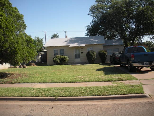 Building Photo - 2222 20th St