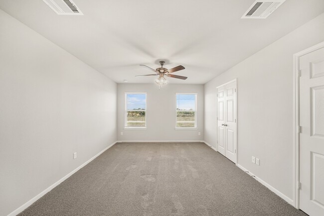 Building Photo - 835 Oakland Dr