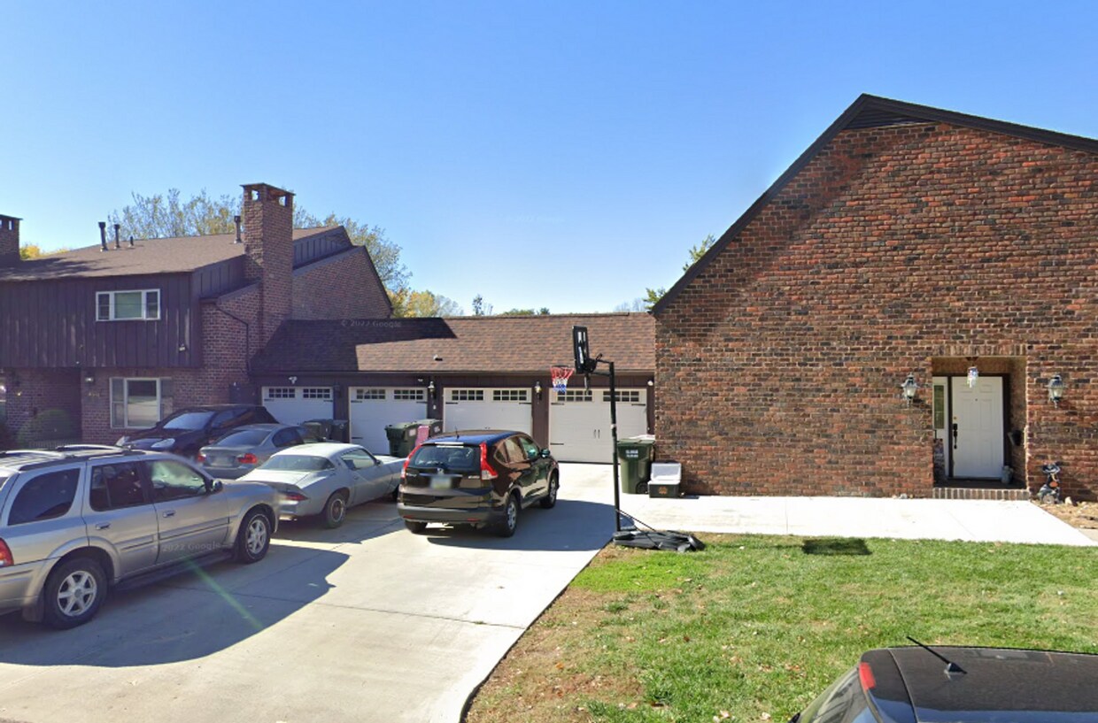 Foto principal - $2000 - 3 Bed 3 Bath home for rent