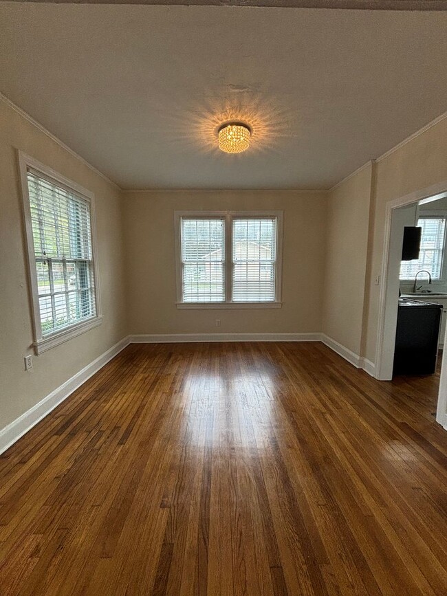 Building Photo - FALL 2024!!! Historic 4 Bed 2 Bath Home at...
