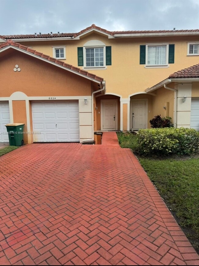 Building Photo - 6504 Catalina Ln
