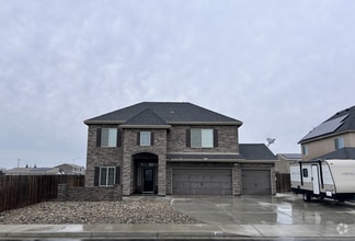 Building Photo - 10400 Hillgate Ave