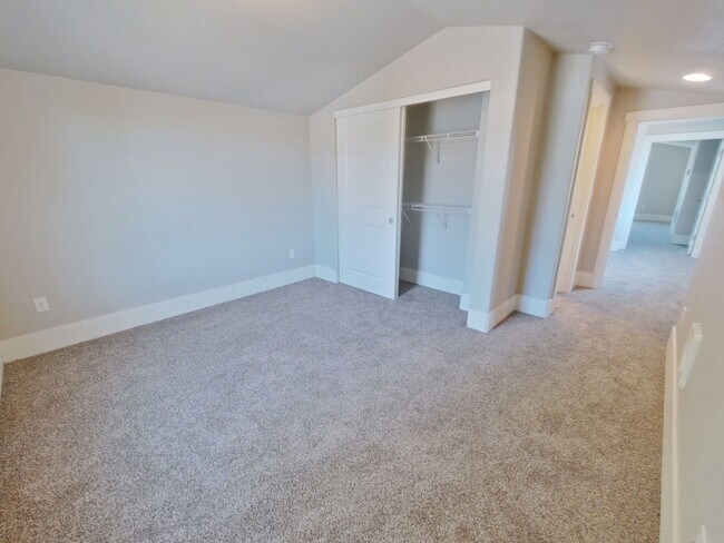 Foto del edificio - 335-337 NW 18th St.