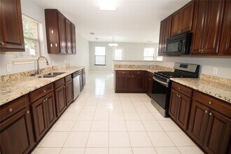 Building Photo - 2202 Crossmill Ln
