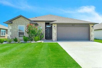 Building Photo - 3943 S 149th E Ave