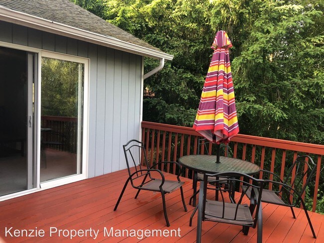 Foto del edificio - 6018 Silver Oaks Ct SE