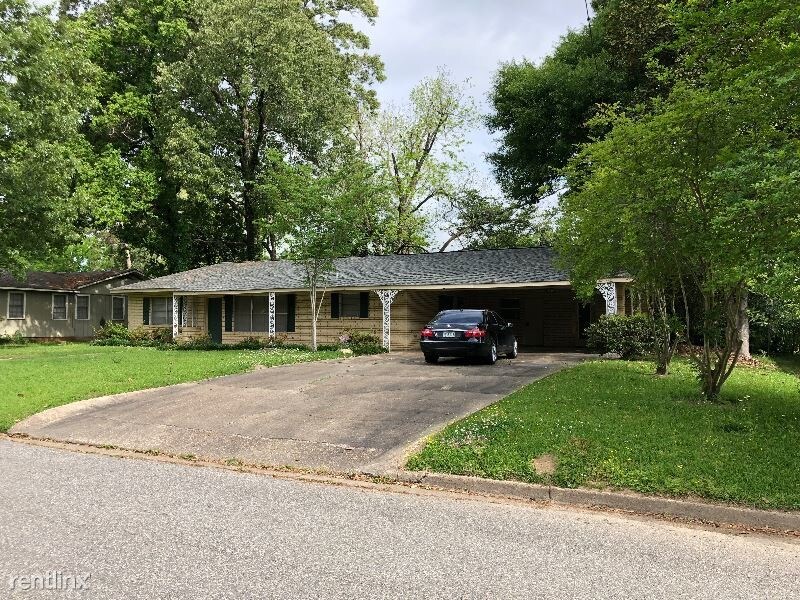 223 E Smiley St, Opelousas, LA 70570 House Rental in Opelousas, LA