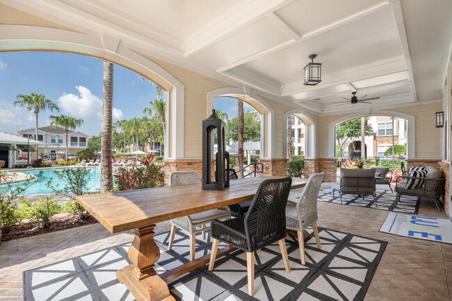 Building Photo - Luxe at 1820