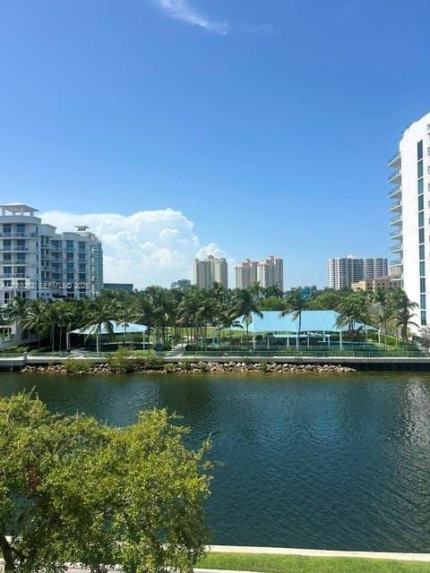 Foto del edificio - 3215 NE 184th St