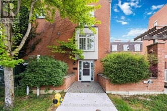 Building Photo - 870-870 Jane St