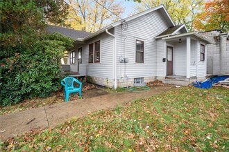 Building Photo - 12 Bouquet Ave