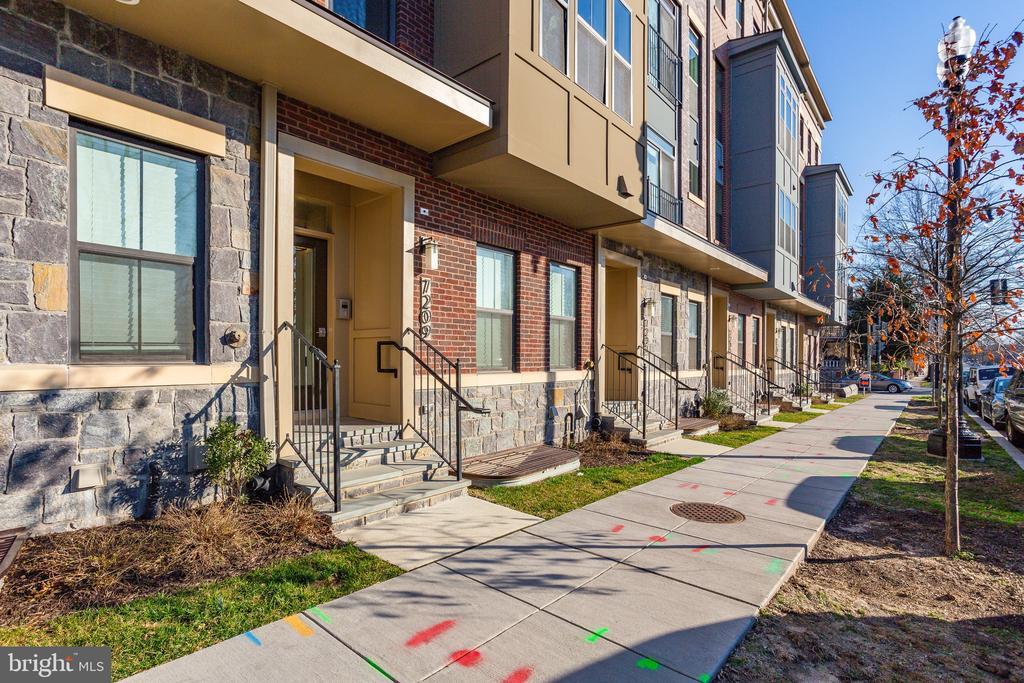 Foto principal - 7209 Georgia Ave NW