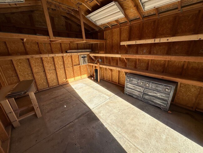 Foto del edificio - Bright & Spacious 3-Bedroom Home in Prime ...