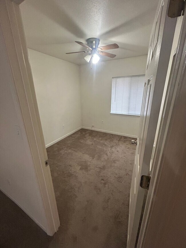 Foto del edificio - 700-704 S Columbus Triplex - Martin