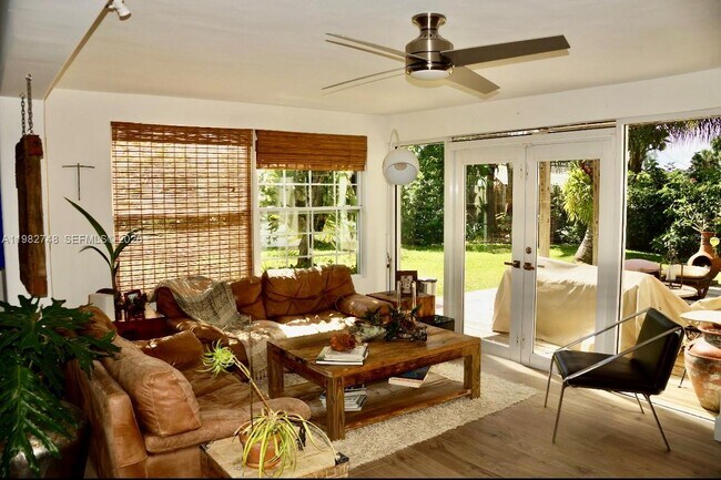 Foto del edificio - 1251 SW 11th Terrace