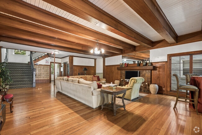 Foto del vestíbulo - Chateau El Cerrito Apartments