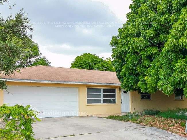 Primary Photo - 3360 Gondolier Way