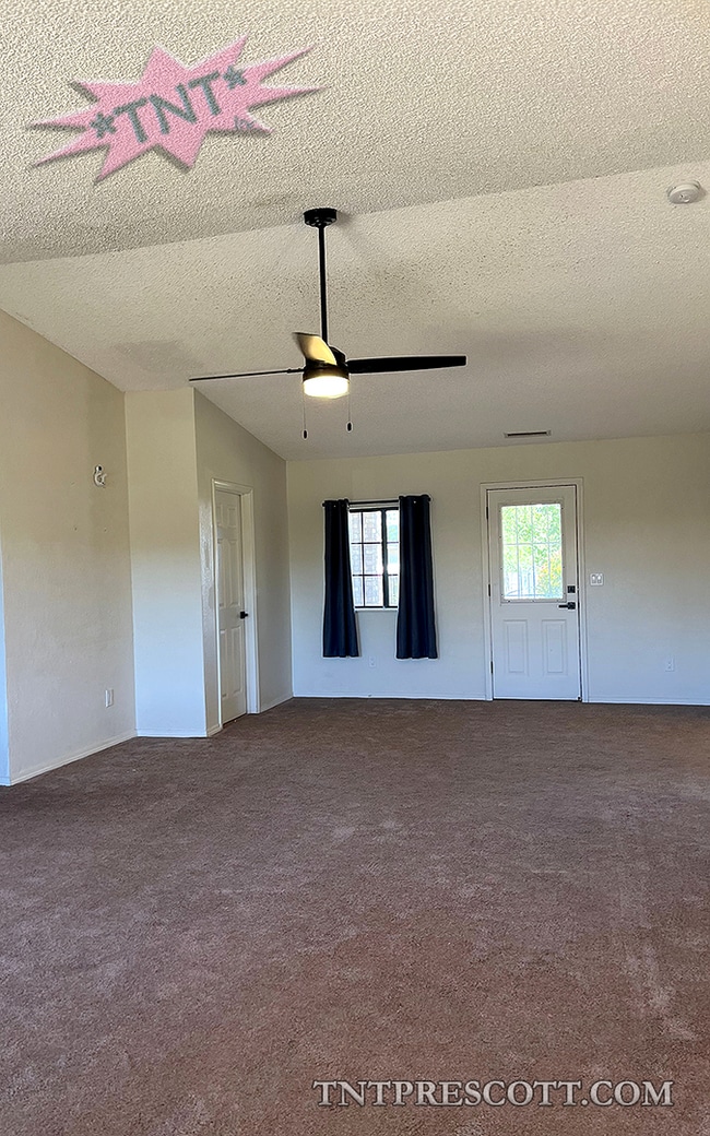 Building Photo - Home in Prescott Valley