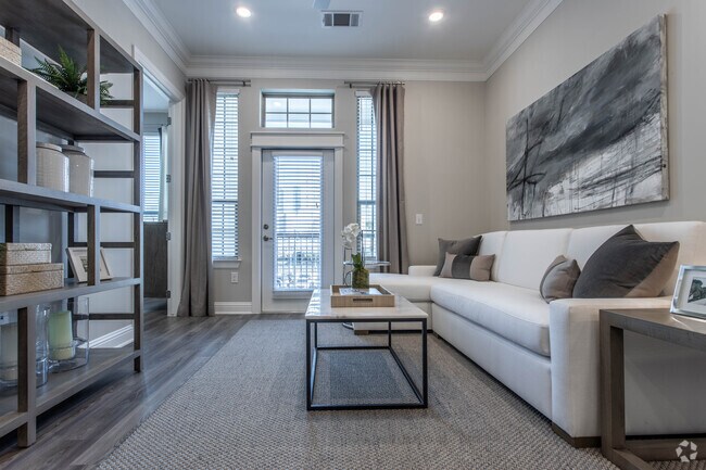 2 BR, 2 BA - 990 SF - 2111 Austin Apartments