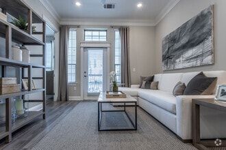 2 BR, 2 BA - 990 SF - 2111 Austin Apartments